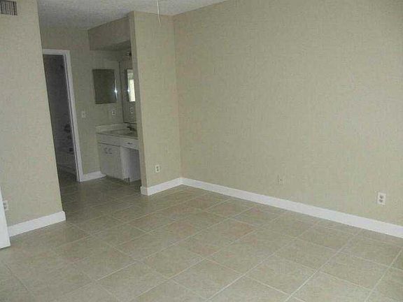 3rd image of 961 Coral Club Dr #961