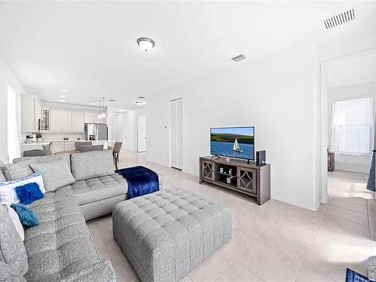 5535 Useppa Dr — Photo 18