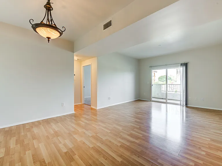 16640 Devonshire St — Photo 7