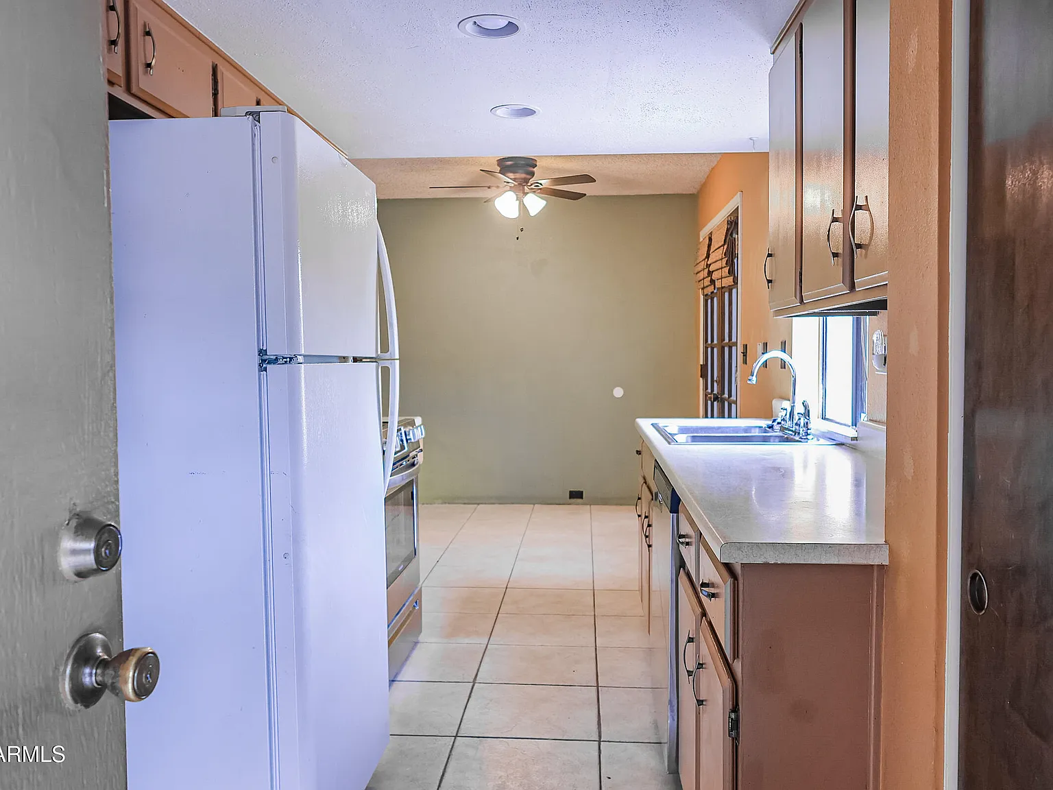 2 bed, 1.5 bath, 1060 sqft, $1,800 — Photo 2