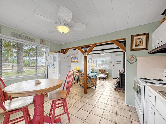 5th image of 28 Bluefish St