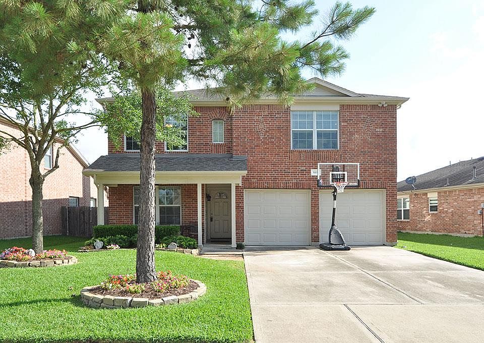 1st image of 16610 Aberdeen Green Dr