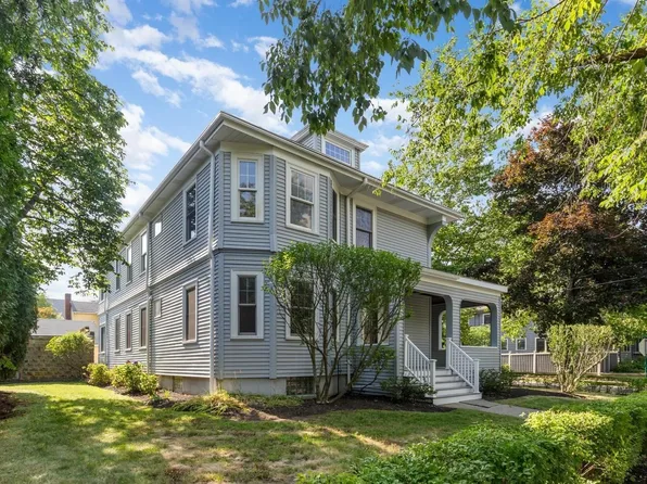 9 Spruce St, Belmont, MA 02478