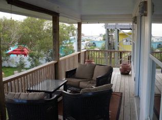 1424 S Live Oak St, Rockport, TX 78382