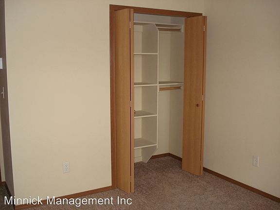 2nd image of 402 W Shore Dr
