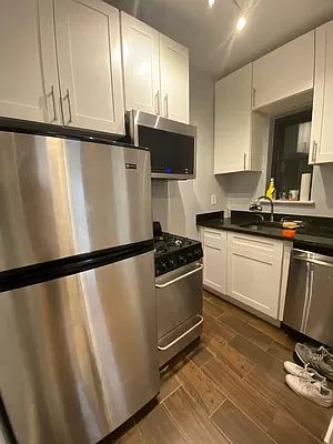 3rd image of 434 E 58th St APT 5B