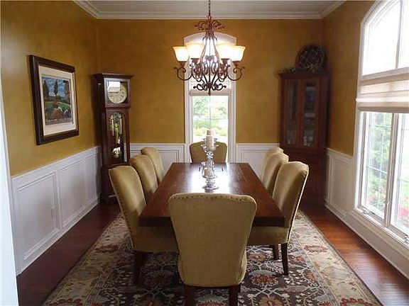 4th image of 6706 Beekman Pl