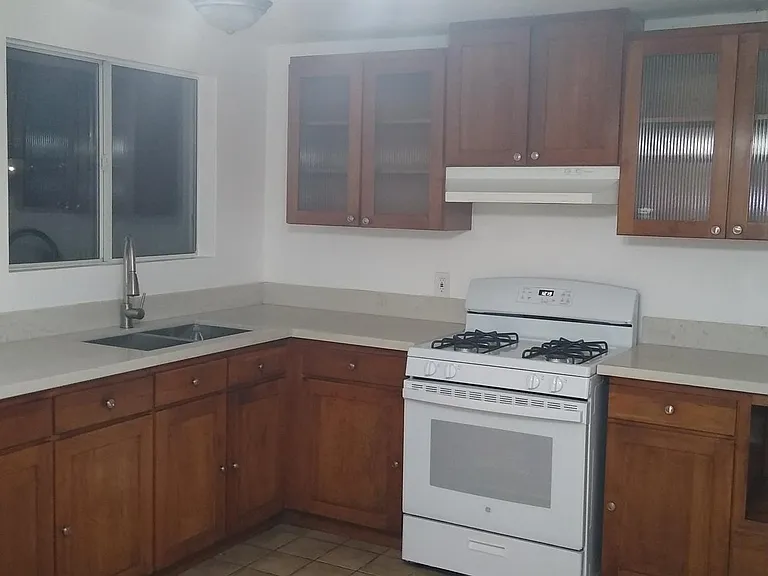 1131 E Avenue R5 — Photo 17