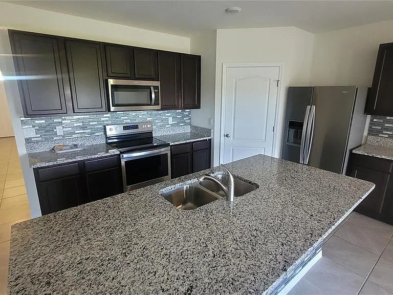 1128 Fox Path — Photo 10