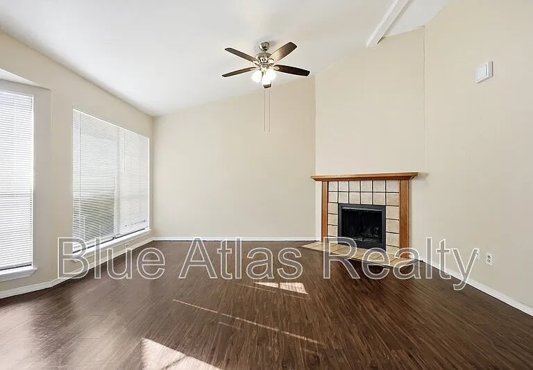 3048 Navarro Ln #1 — Photo 5