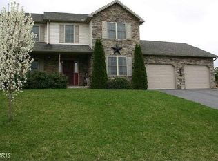 157 N Blackberry Ln, Fayetteville, PA 17222