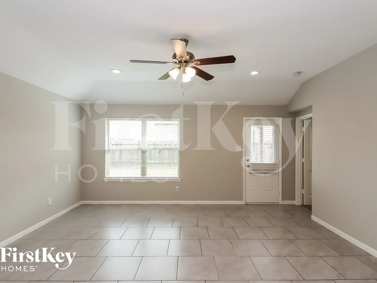 4 bed, 2.0 bath, 1836 sqft, $2,075 — Photo 3