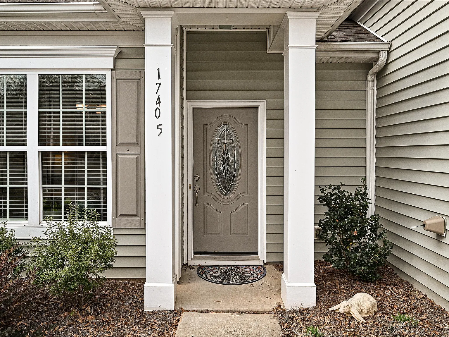 4 bed, 2060 sqft, $2,750 — Photo 2