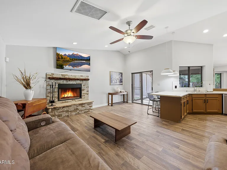 10432 W Avalon Dr — Photo 25