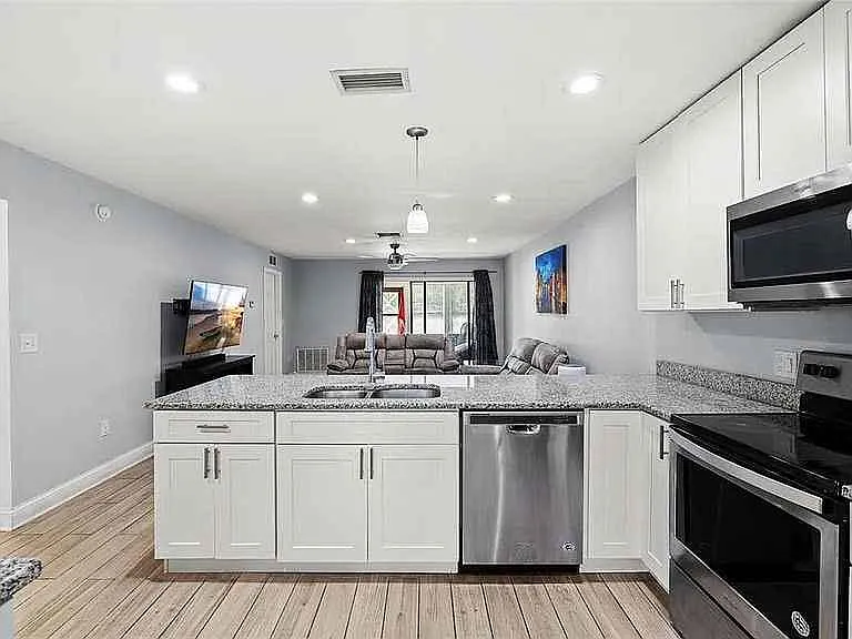 2130 Bancroft Pl #E — Photo 1