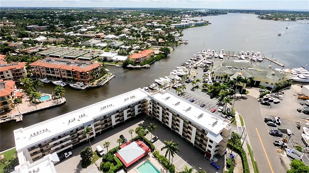 1 bed, 1.0 bath, 812 sqft, $2,500 — Photo 2