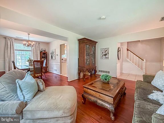 3rd image of 309 Hollow Branch Ln