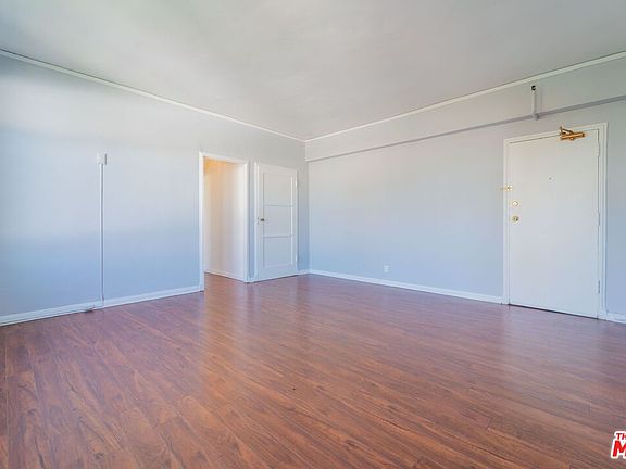 5th image of 634 S Gramercy Pl #510