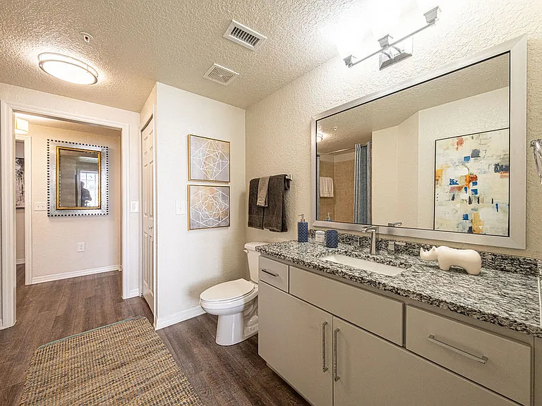 Cortland Portofino Place — Photo 8