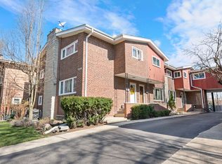 255 S Vine Ave APT C, Park Ridge, IL 60068