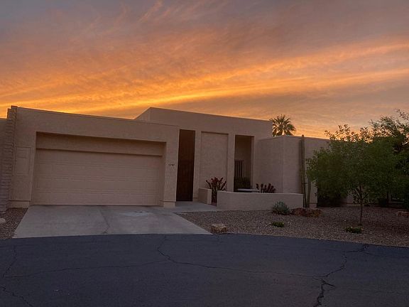 neighbors the community pool.