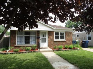 2636 W 97th St, Evergreen Park, IL