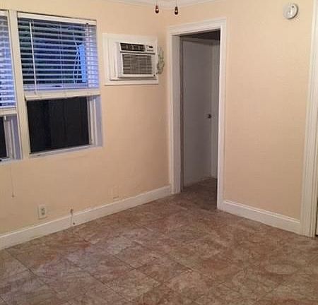 2nd image of 4565 N Ocean Dr #2