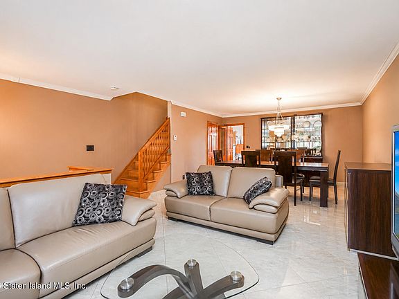 5th image of 25 Furness Pl