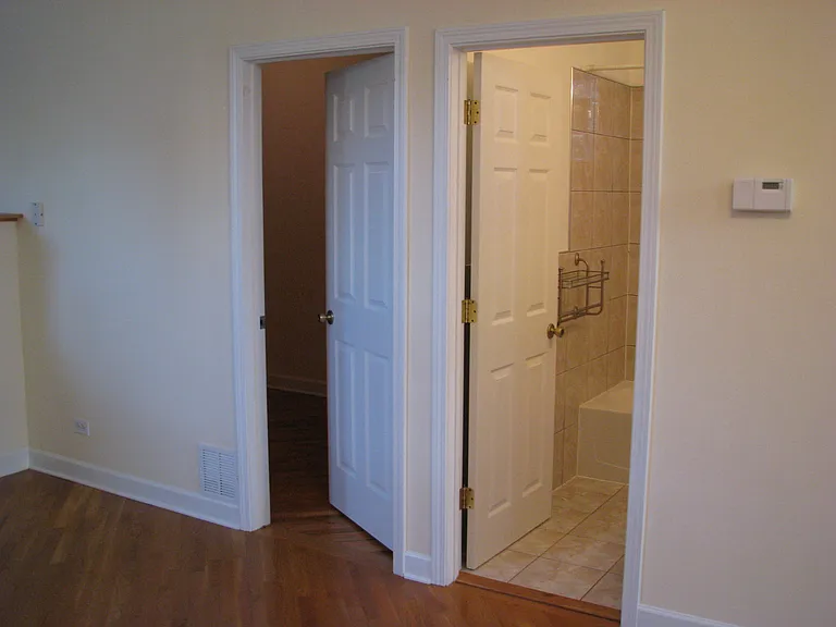 1242 N Bosworth Ave #1 — Photo 6