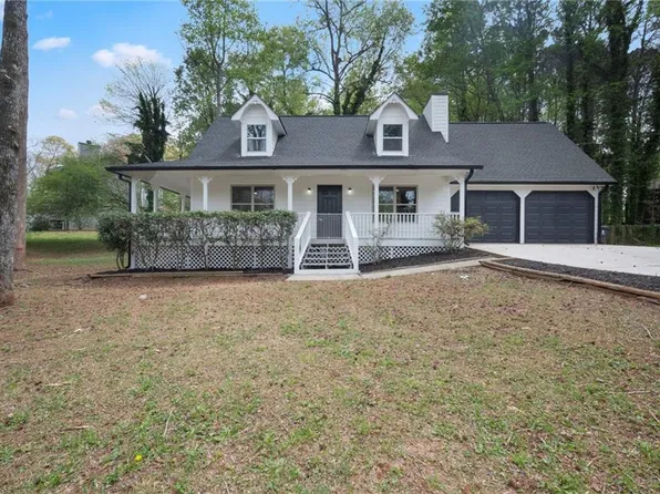 3860 Willow Ridge Ct, Douglasville, GA 30135