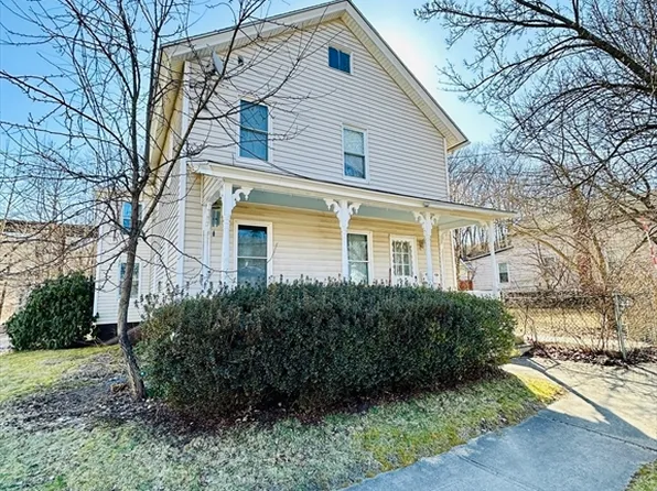 21 Franklin St, Turners Falls, MA 01376
