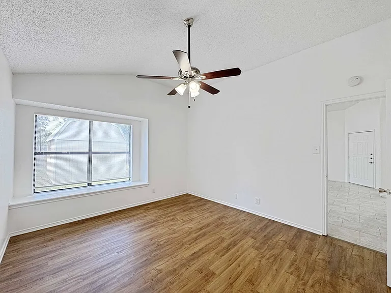 10203 Sunset Field Dr — Photo 21