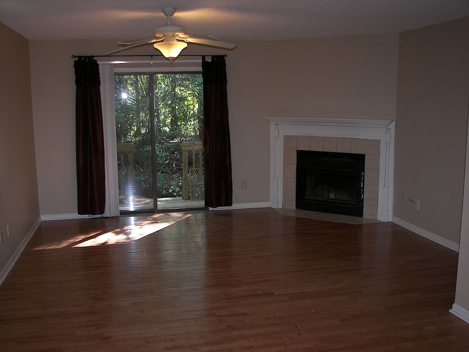 1st image of 85 Debarry Ave APT 1074