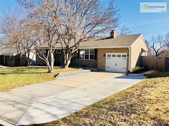 2nd image of 2523 W 75th Pl