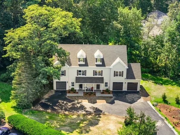 156 Chestnut St #15, North Andover, MA 01845