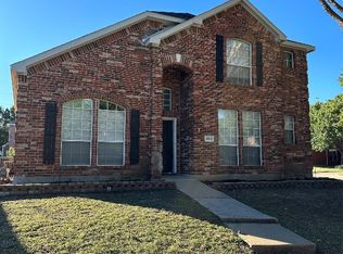 800 Pebble Ridge Dr, Lewisville, TX 75067