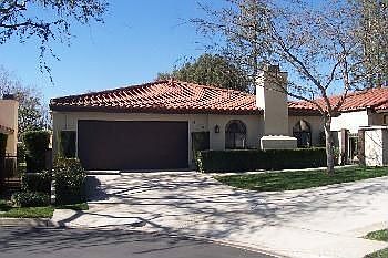 1st image of 915 Vista Grande St