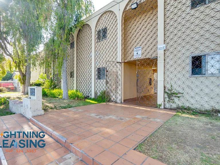 14227 Gilmore St #102 — Photo 13