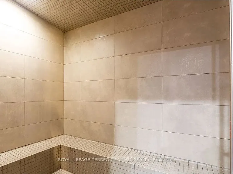 560 Front St W #806 — Photo 12
