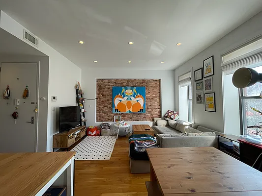 Rented by Oxford Property Group | media 2