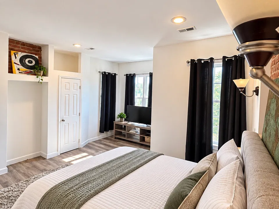 27 Florida Ave NW #3