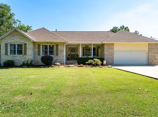 11554 Hafer Rd, Carterville, IL 62918