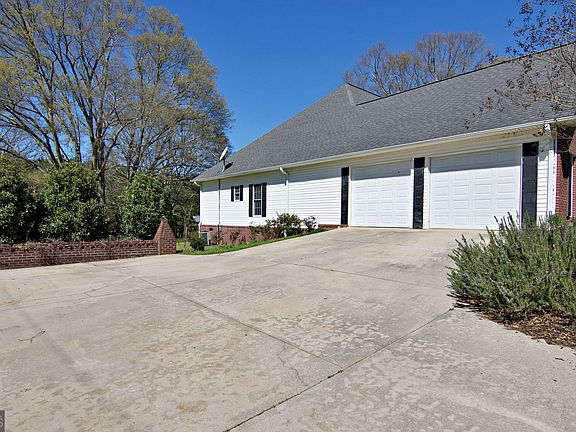 3rd image of 7893 Athens Rd