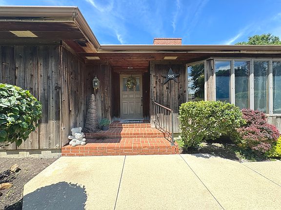 2nd image of 505 E Charles St