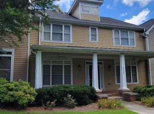 1005 Freedom Ln, Roswell, GA 30075
