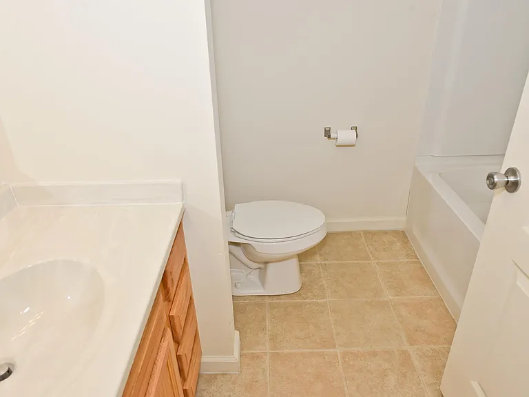 1825 Wichman Ln — Photo 32