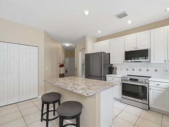 5th image of 21215 Via Ventura