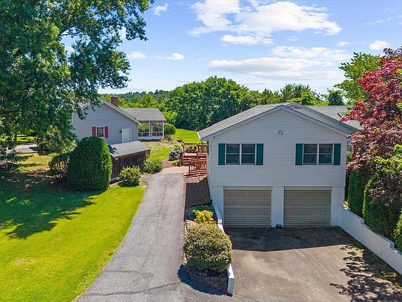4th image of 224 Tockwogh Dr