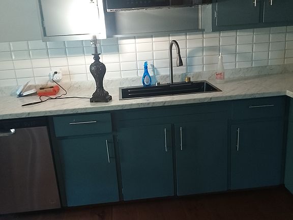 2nd image of 3277 Bay St