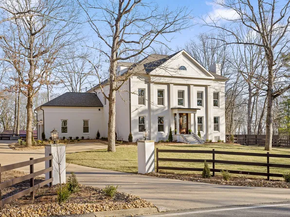 1225 Scenic Hwy, Lookout Mountain, GA 30750